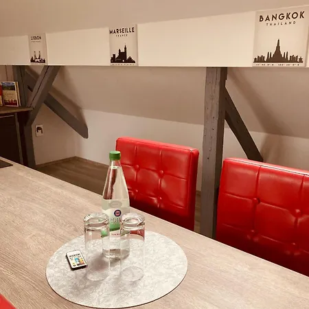 Schoen Wohnen ! Netflix Nespresso Kueche Parkplatz Garten Duisburg Exterior photo
