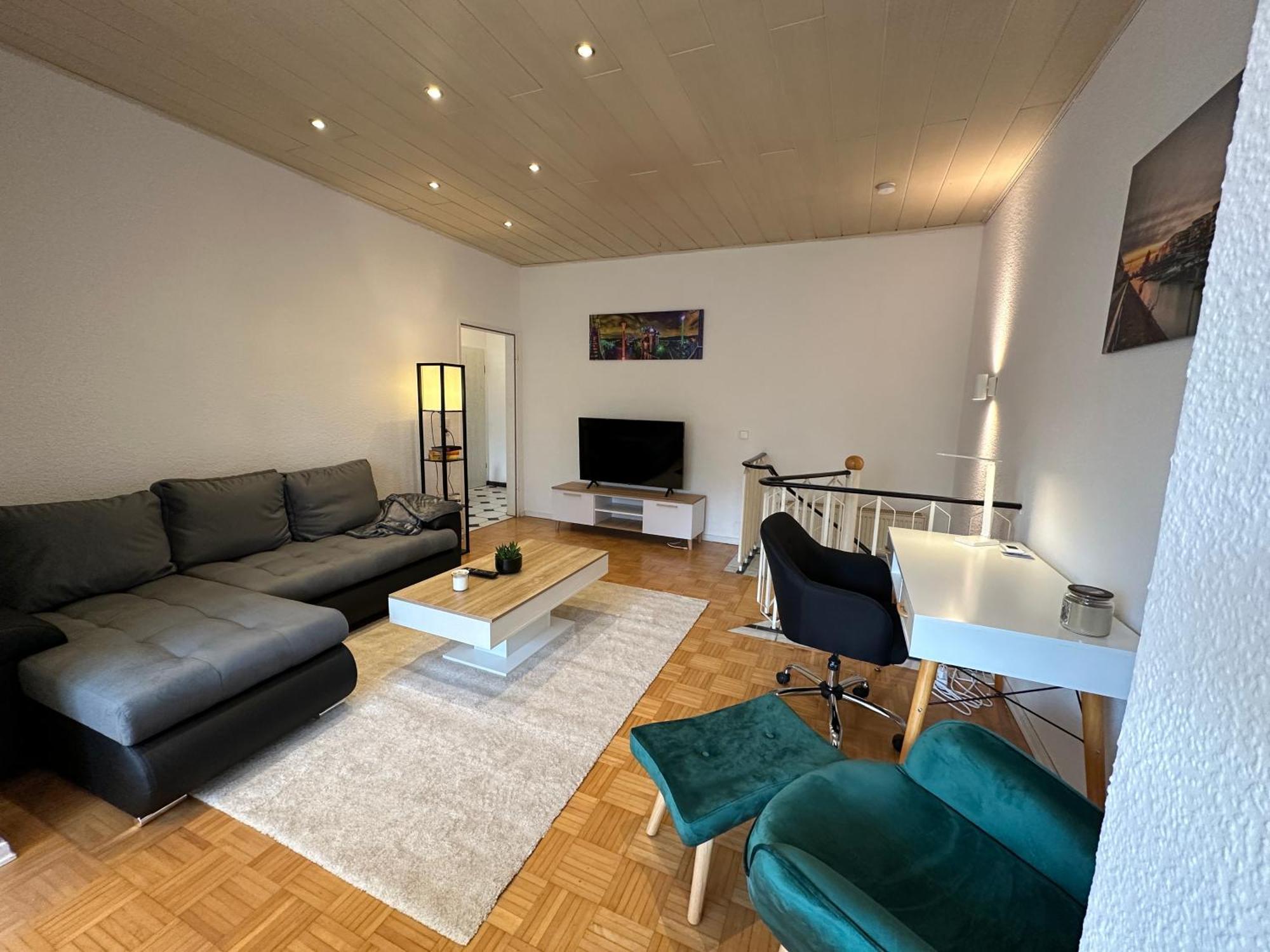 Schoen Wohnen ! Netflix Nespresso Kueche Parkplatz Garten Appartement Duisbourg