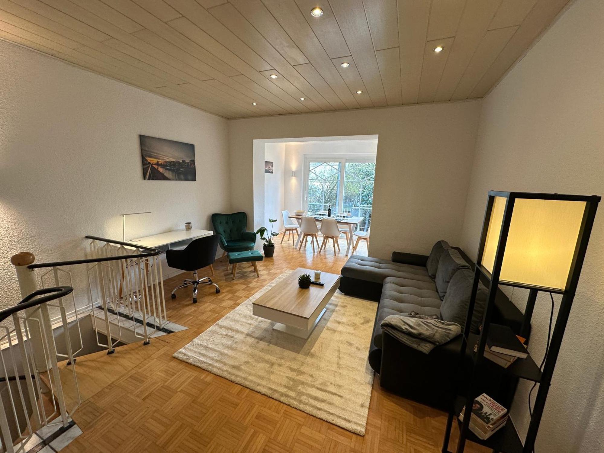 Schoen Wohnen ! Netflix Nespresso Kueche Parkplatz Garten Appartement *